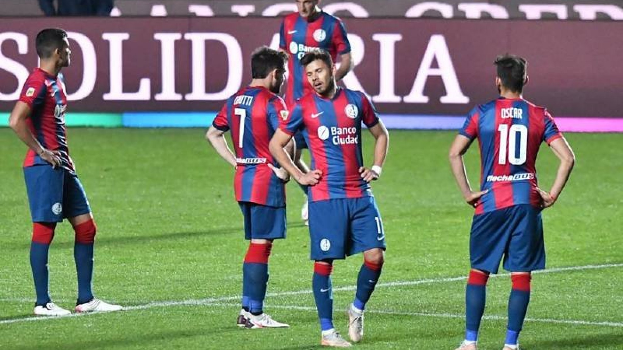 Estudiantes – San Lorenzo: formaciones, hora y TV